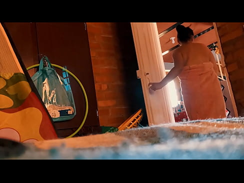 ❤️ Minu onu järgneb mulle duši alla, ta nabib mind, samal ajal kui ma duši all käin. Porno vk at et.teatroporno.ru ❌️