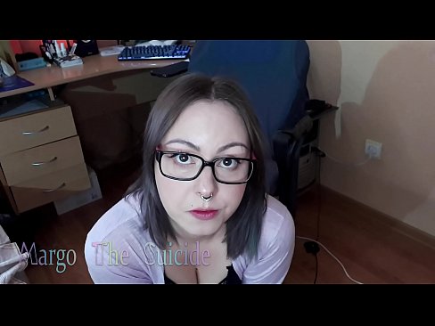 ❤️ Seksikas prillidega tüdruk imeb dildot sügavalt kaamera ette Porno vk at et.teatroporno.ru ❌️