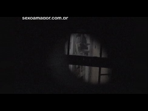 ❤️ Blondiin saab salaja videolevi naabruskonna voyeuri poolt peidetud õõnsate telliskivide taha peidetud Porno vk at et.teatroporno.ru ❌️